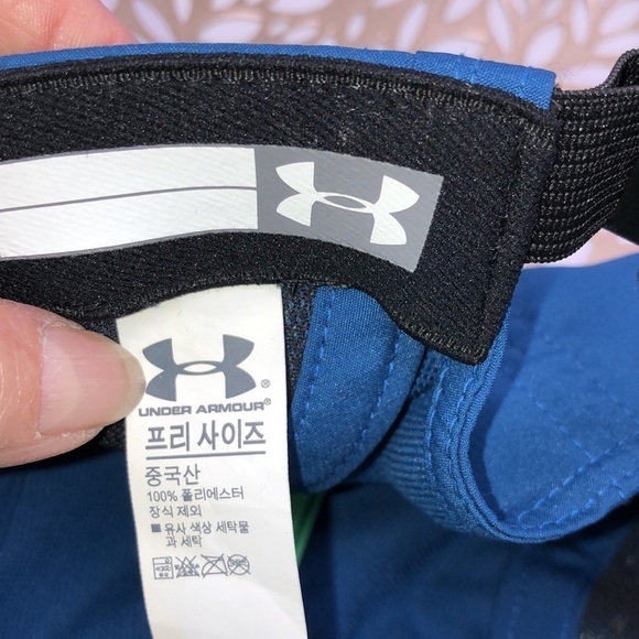 Unisex Men’s or Women Under Armour Two Tone Vented Ball Cap - Picture 7 of 8